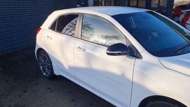 Kia Rio 1.0 T-GDi GT-Line S смотреть онлайн