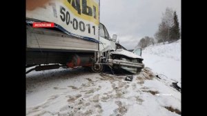 На полном ходу протаранил "Газель": В ДТП в Куньинском районе погибла пассажирка "Рено"