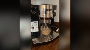 Как приготовить кофе на кофе машине De Longhi