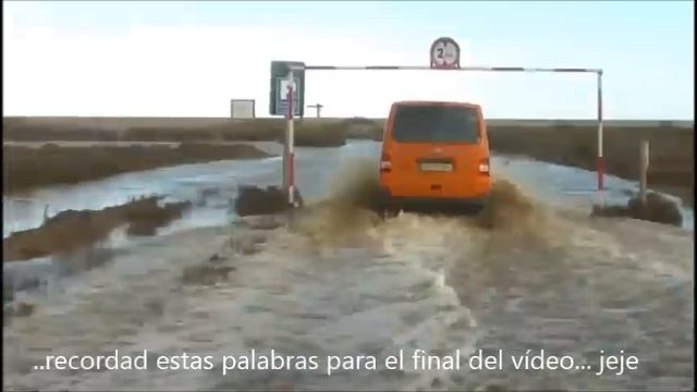 4x4 en la playa con agua - VW T5 4motion Syncro Seikel ! смотреть онлайн
