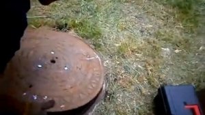 Замок на люк колодца