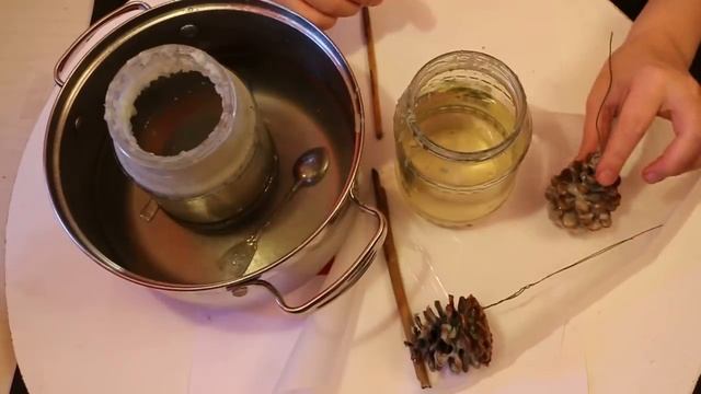 Новогодние шишки из старых свечек.? Мастер класс. смотреть онлайн