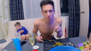 НОВОГОДНИЙ СТОЛ ЗА 7000 РУБЛЕЙ/КАК ПРОШЛО НАШЕ 31 ДЕКАБРЯ/НОВОГОДНЯЯ СТОЛИЦА РОССИИ 2022-Н.НОВГОРОД