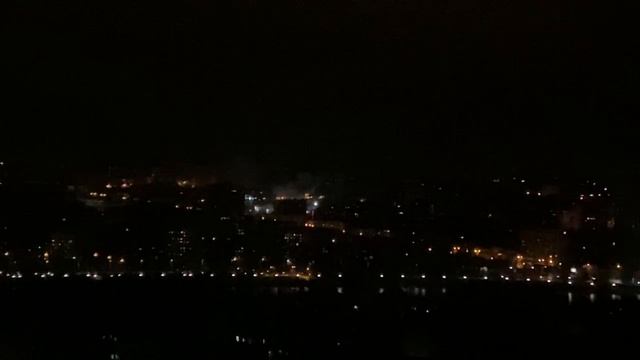 Вооруженные силы Украины снова обстреляли центр Донецка смотреть онлайн