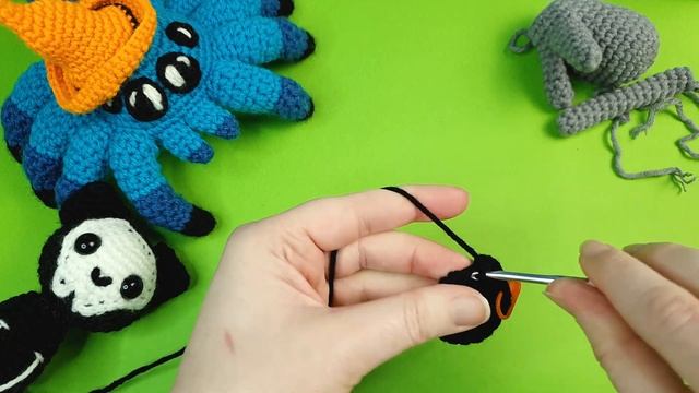 Hallow Kitties! | A cute and creepy Halloween crochet pattern. смотреть онлайн