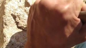 Gold vein нашел золотую жилу, золотую жилу близко, здесь золото вышло из скалы