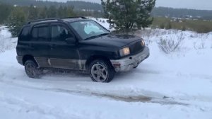 Chevrolet Tracker off road