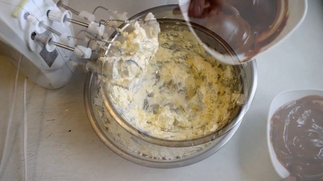 Масляный крем с варёным сгущённым молоком