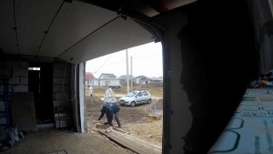 Секционные гаражные ворота + входная дверь