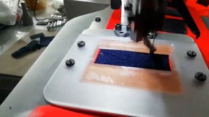 Использование JACK T1906 для пришивания текстильных застежек Velcrо ("липучек")