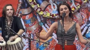 Sati Kazanova & Bittu Mallick Moscow Kirtan Festival 13 09 14 HD