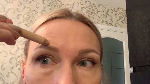 Рисуем брови с помощью Brow Duo Pencil смотреть онлайн