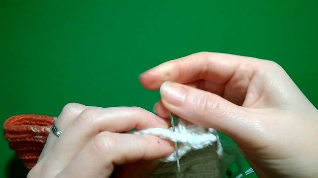 Как сшить край вязаных изделий. Урок для начинающих смотреть онлайн