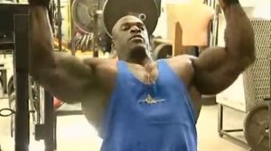 Ronnie Coleman Тренинг. Позирование..avi