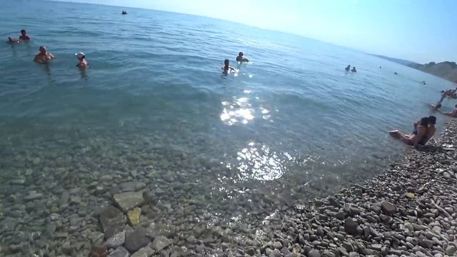 СТЕСНЕНИЕ ПРОПАЛО. ПЛЯЖ СОСНОВКА в Геленджике