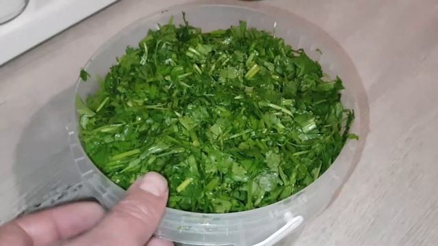 Сохранить зелень шпината кинзы укропа