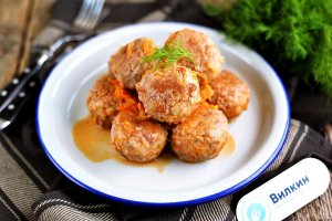 Тефтели из куриного фарша. Домашняя еда.
