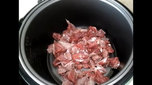 Мясо тушеное в мультиварке Polaris PMC 0349AD