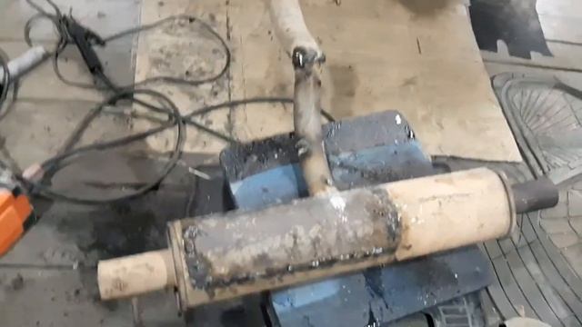 ДВОЙНОЙ ГЛУШИТЕЛЬ НА НИВУ СВОИМИ РУКАМИ | РАЗДВОЕННЫЙ ГЛУШИТЕЛЬ НИВА 4Х4 смотреть онлайн