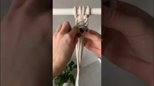 Учимся плести плоский правосторонний узел! Макраме узлы. Macrame knot