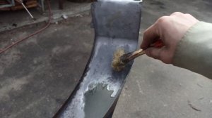 Локальный пескоструй ржавых крыльев