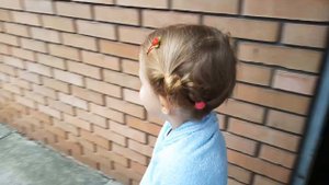 Крещение 2020. Закаливание. Марина обливается водой из ведра. Смелая девочка👧