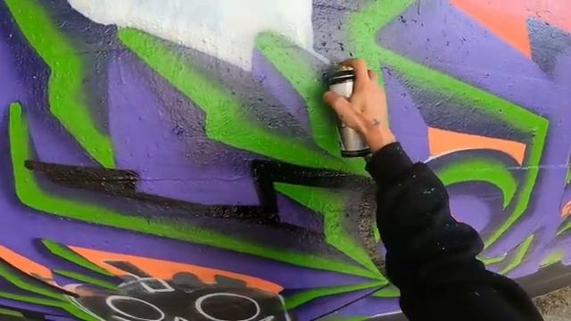 RESAKS - ? Halloween Graffiti Wall ? смотреть онлайн