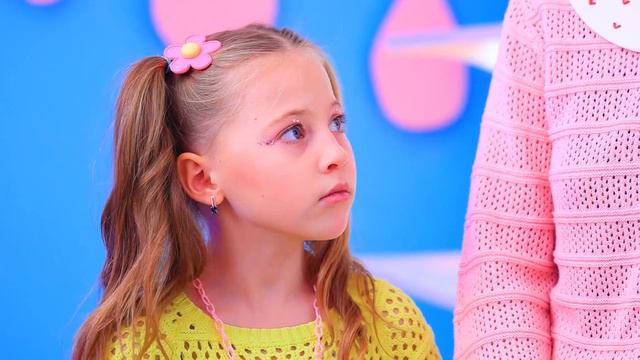 Кулинарный челлендж: Уэнсдей Аддамс против Инид! Розовое или черное? смотреть онлайн