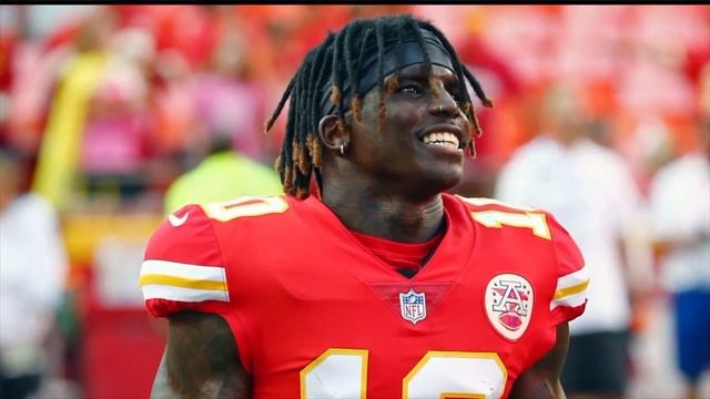 Il a frappé sa copine enceinte, joueur le plus rapide de la NFL. L'histoire de Tyreek Hill смотреть онлайн