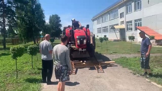 Минитрактор Донг Фенг Т-244 доставили клиенту в город Красноярск смотреть онлайн