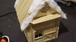 DIY Домик светильник из деревянных палочек для кофе. ЗИМНИЙ ДЕКОР//Glowing house made of sticks