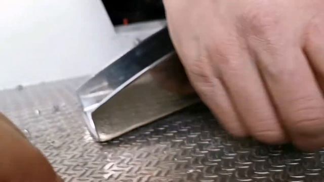 Установка лебёдки и роульс якорный на закладную резьбовую заклепку. смотреть онлайн