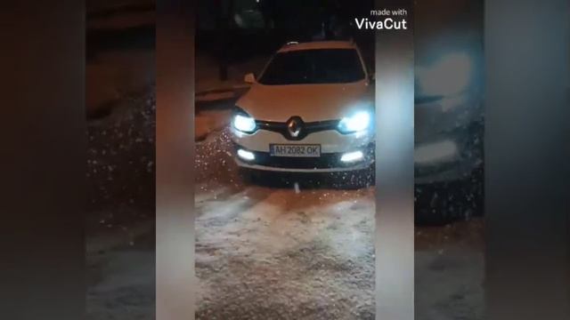 Замена линз Megane 3 на AMS Z5 3.0.