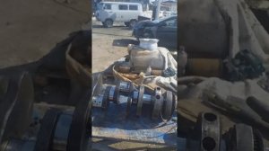 Выбиваю заглушки с коленвала