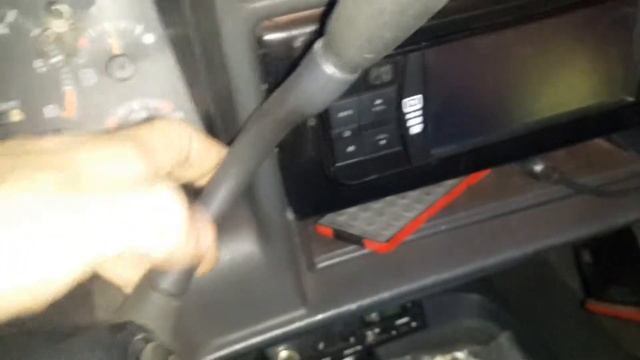 снятие щитка приборов