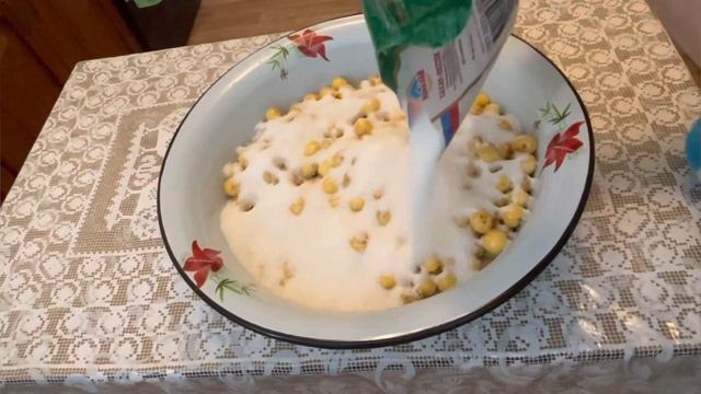 Варенье из малины, белой черешни и смеси ягод.