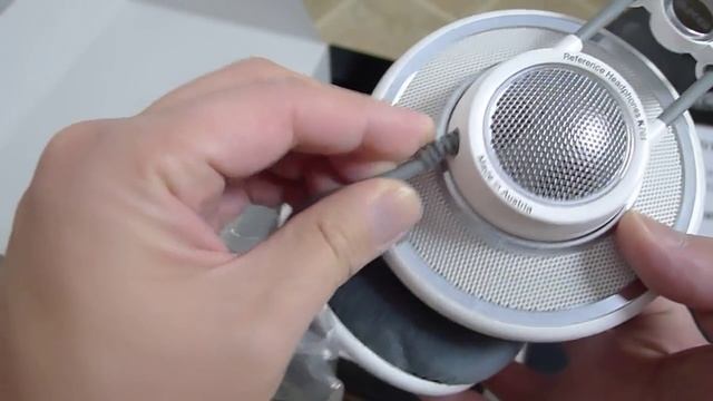 AKG K701 headphones unboxing смотреть онлайн