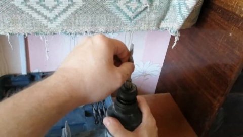 Перфоратор Bort и как им пользоваться