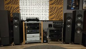 The new POLK Audio Reserve R600 speakers playing with Arcam SA30