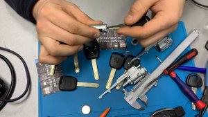 Заклинил замок зажигания Honda почему это происходит