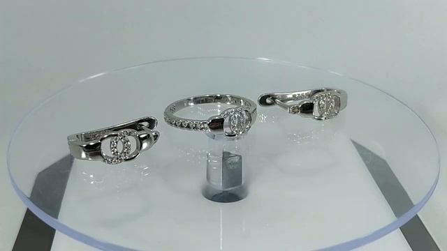 Серьги и кольцо с белыми фианитами класса ААА Серебро 925 смотреть онлайн