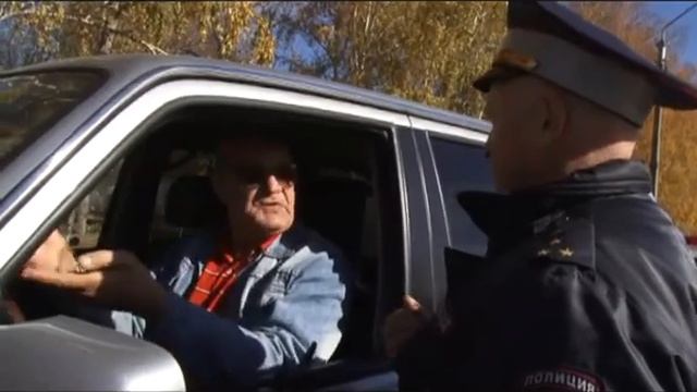 ГИБДД провела рейд — пропускают ли на дорогах скорую помощь 07.10.15 смотреть онлайн