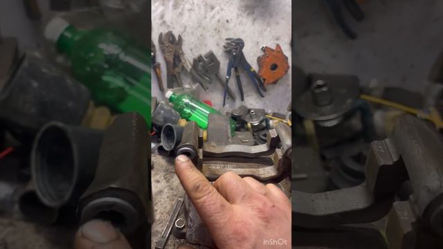 Замена тормозных суппортов. Лада калина, приора , гранта смотреть онлайн