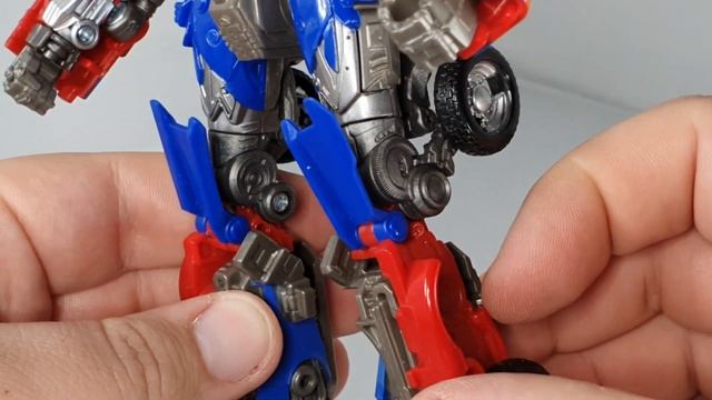 Studio Series 44 Leader Class Optimus Prime Transformer смотреть онлайн