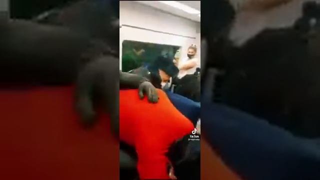 "Масочники", если вы думаете что приняв 💉 и вам будет счастье, то вы глубоко заблуждаетесь !!! смотреть онлайн