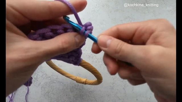 Летняя сумка крючком с деревянными ручками