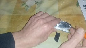не высовывается лезвие в канцелярском ножа как исправить
