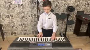 A. Триллинг  "Над заливом". Играю на синтезаторе Yamaha PSR E443