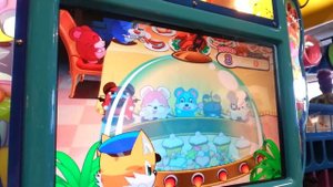 Lilly Plays Some FUNNY HAMSTER At Chuck E. Cheese's - FREEZE Arcade Gameplay