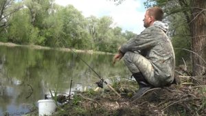 РЫБАЛКА НА ДОНКУ(ФИДЕР) В МАЕ НА РЕКЕ.